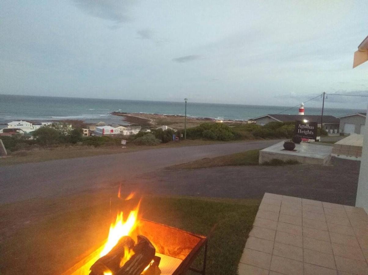 Agulhas Heights Self-Catering Cottages エクステリア 写真