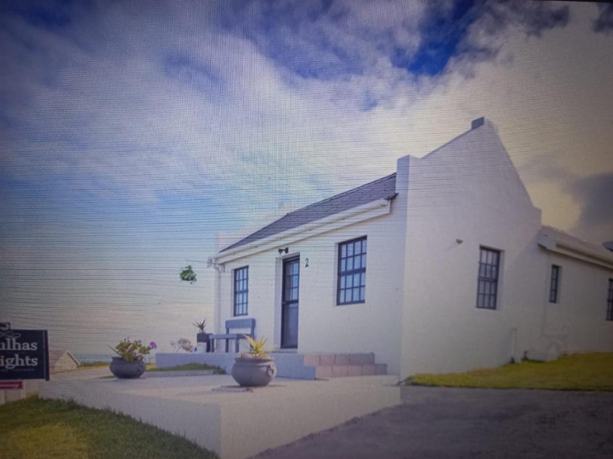 Agulhas Heights Self-Catering Cottages エクステリア 写真