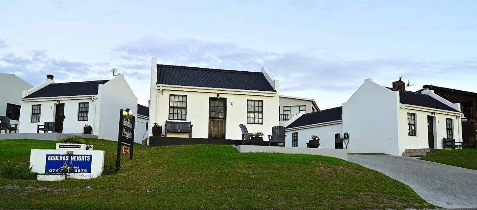 Agulhas Heights Self-Catering Cottages エクステリア 写真